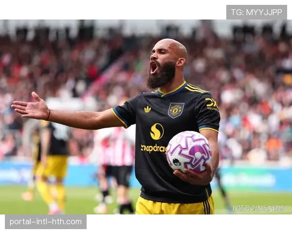 布伦特福德1-1曼联,蜜蜂军团通过长传找托尼的战术再次取得成效。 布伦特福德1-1曼联,蜜蜂军团通过长传找托尼的战术再次取得成效。